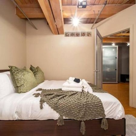 Historic Jd Loft, Near Ice District, Rogers Place, Ug Parking Едмънтън Екстериор снимка