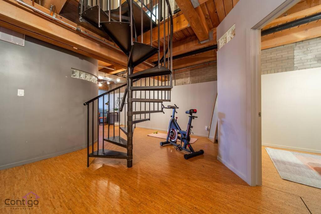 Historic Jd Loft, Near Ice District, Rogers Place, Ug Parking Едмънтън Екстериор снимка