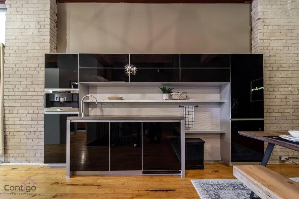 Historic Jd Loft, Near Ice District, Rogers Place, Ug Parking Едмънтън Екстериор снимка