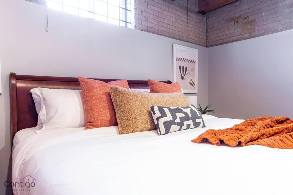 Historic Jd Loft, Near Ice District, Rogers Place, Ug Parking Едмънтън Екстериор снимка