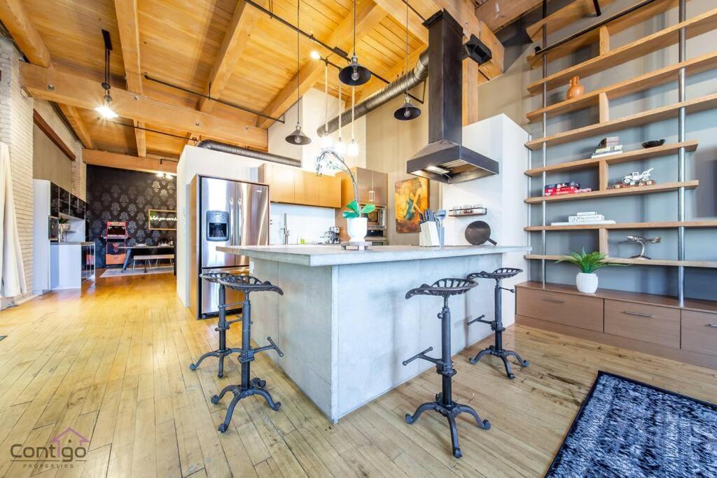 Historic Jd Loft, Near Ice District, Rogers Place, Ug Parking Едмънтън Екстериор снимка