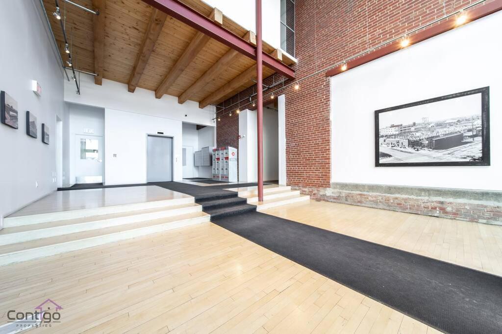Historic Jd Loft, Near Ice District, Rogers Place, Ug Parking Едмънтън Екстериор снимка